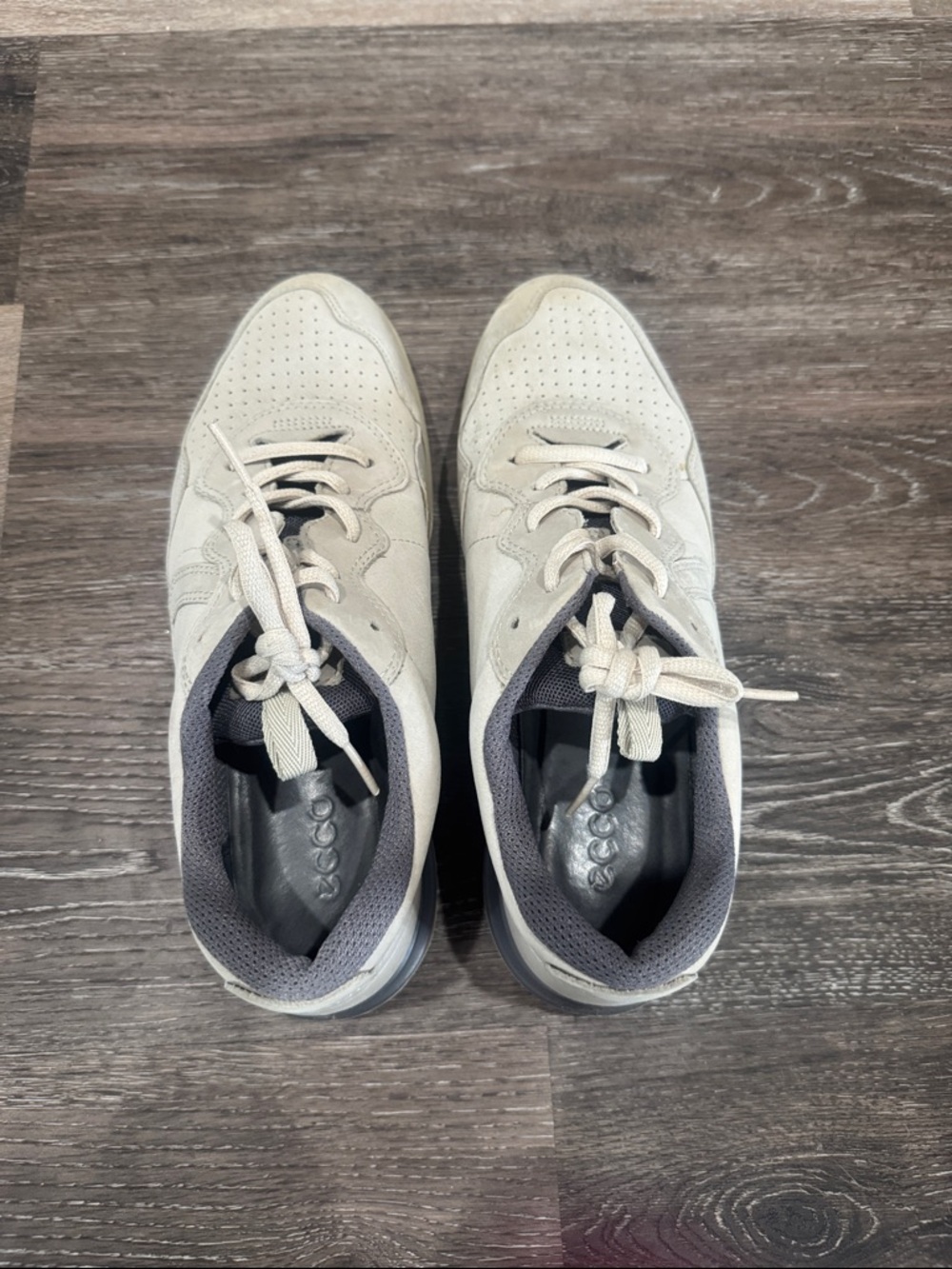 Ecco Women’s Lace-Up Sneakers in Light Beige and Gray